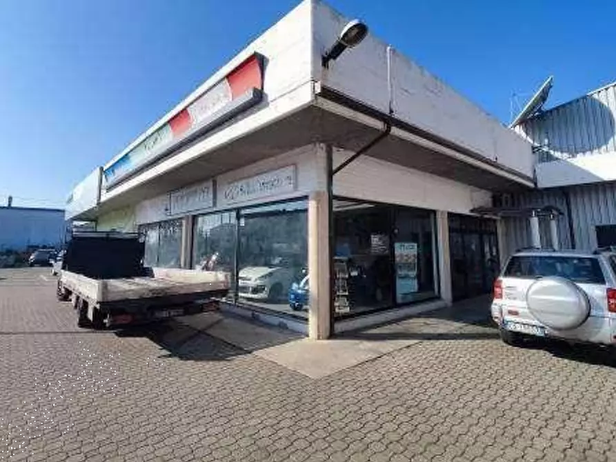 Immagine 7 di Negozio in vendita  in Via Padulli a Forli'