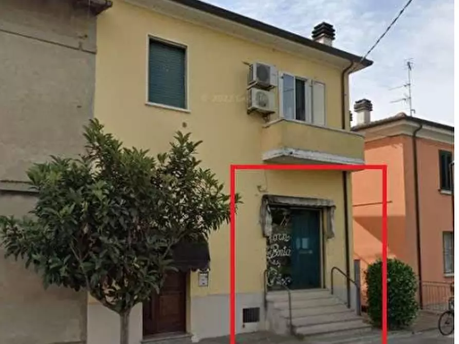 Immagine 1 di Negozio in vendita  in Via Armando Diaz  a Castrocaro Terme E Terra Del Sole