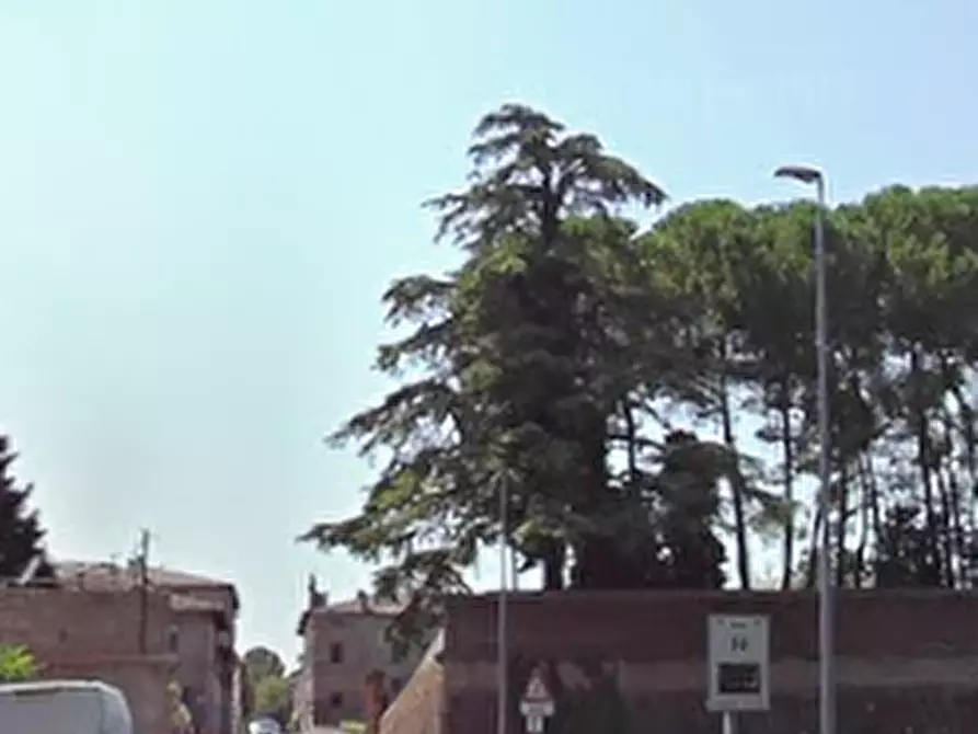 Immagine 3 di Negozio in vendita  in Via Armando Diaz  a Castrocaro Terme E Terra Del Sole