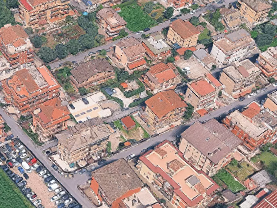 Immagine 12 di Magazzino in vendita  in Via Cenadi a Roma