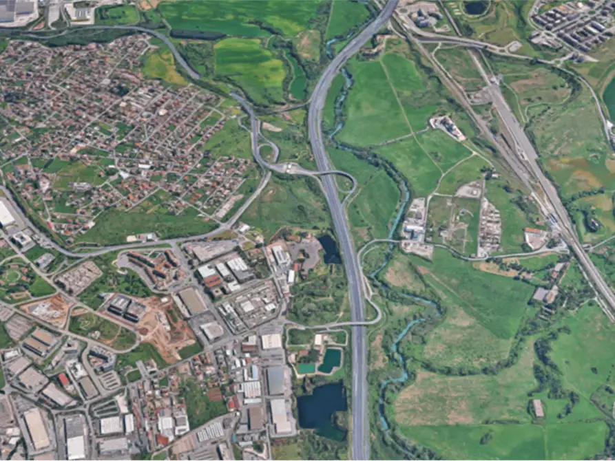 Immagine 8 di Stabile in vendita  in Via delle Case Rosse a Roma