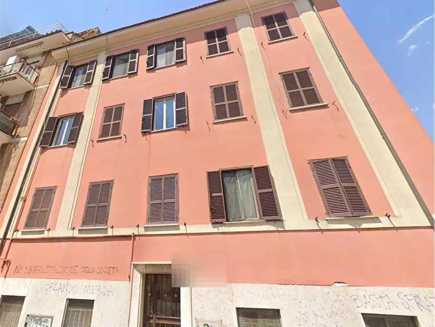 Immagine 10 di Appartamento in vendita  in Via Natale Palli a Roma