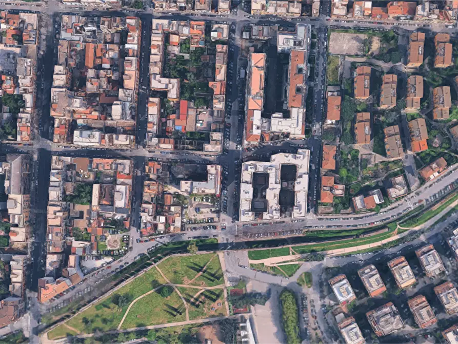 Immagine 15 di Appartamento in vendita  in Via Natale Palli a Roma