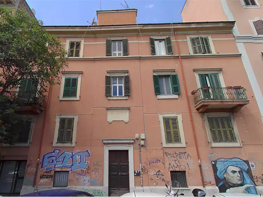 Immagine 1 di Negozio in vendita  in Via Erasmo Gattamelata a Roma