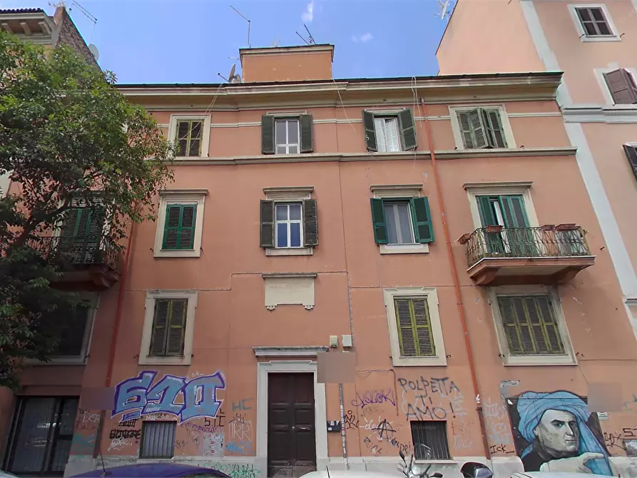 Immagine 4 di Negozio in vendita  in Via Erasmo Gattamelata a Roma