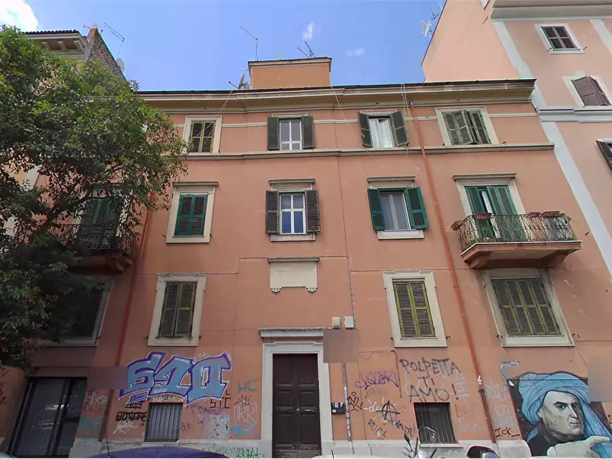 Immagine 8 di Negozio in vendita  in Via Erasmo Gattamelata a Roma