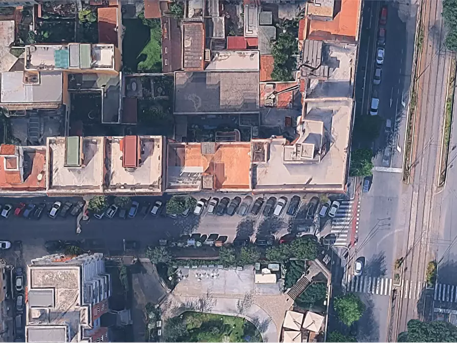 Immagine 13 di Negozio in vendita  in Via Erasmo Gattamelata a Roma