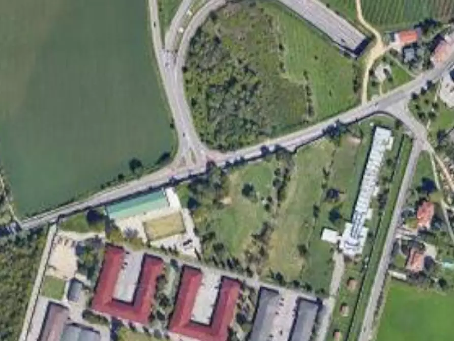 Immagine 11 di Magazzino in vendita  in Via S. Michele a Verona