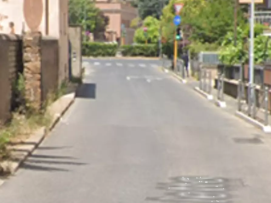 Immagine 6 di Posto auto in vendita  in Via del Casaletto a Roma