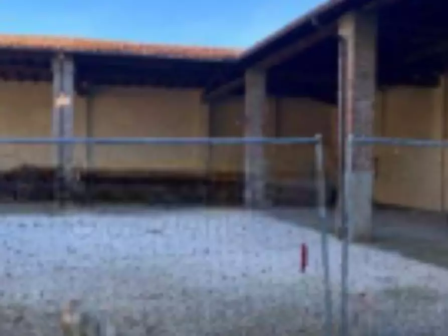 Immagine 6 di Stabile in vendita  in Via San Giacomo  a Rezzato