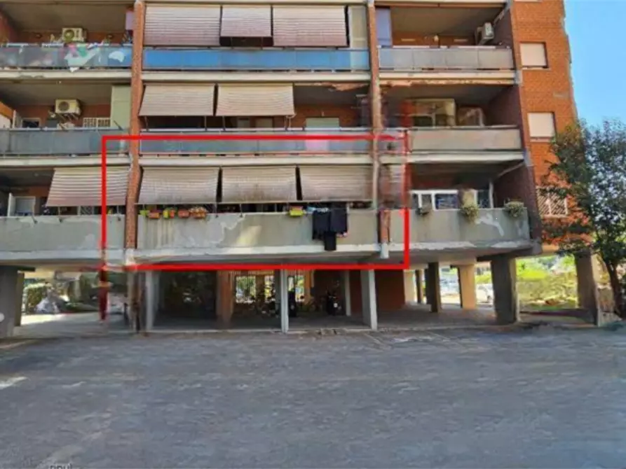 Immagine 2 di Appartamento in vendita  in Via Libero Leonardi a Roma