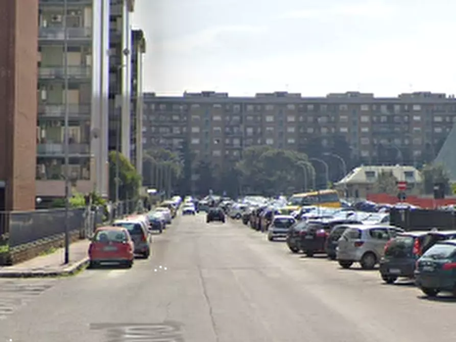 Immagine 13 di Appartamento in vendita  in Via Libero Leonardi a Roma