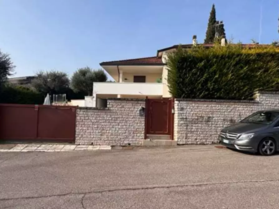 Immagine 2 di Villa in vendita  in Via Monte Baldo a Lavagno