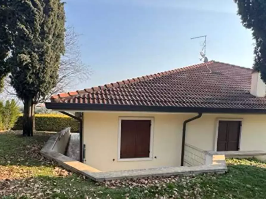 Immagine 10 di Villa in vendita  in Via Monte Baldo a Lavagno