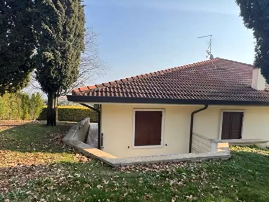 Immagine 11 di Villa in vendita  in Via Monte Baldo a Lavagno