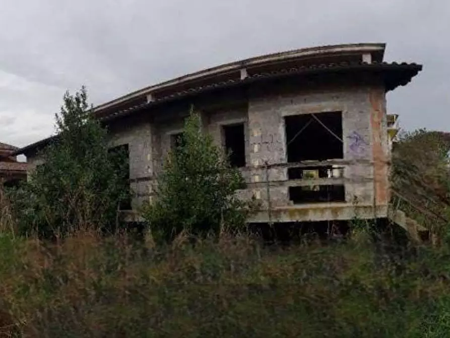 Immagine 4 di Stabile in vendita  in Via Carlo Casini a Roma