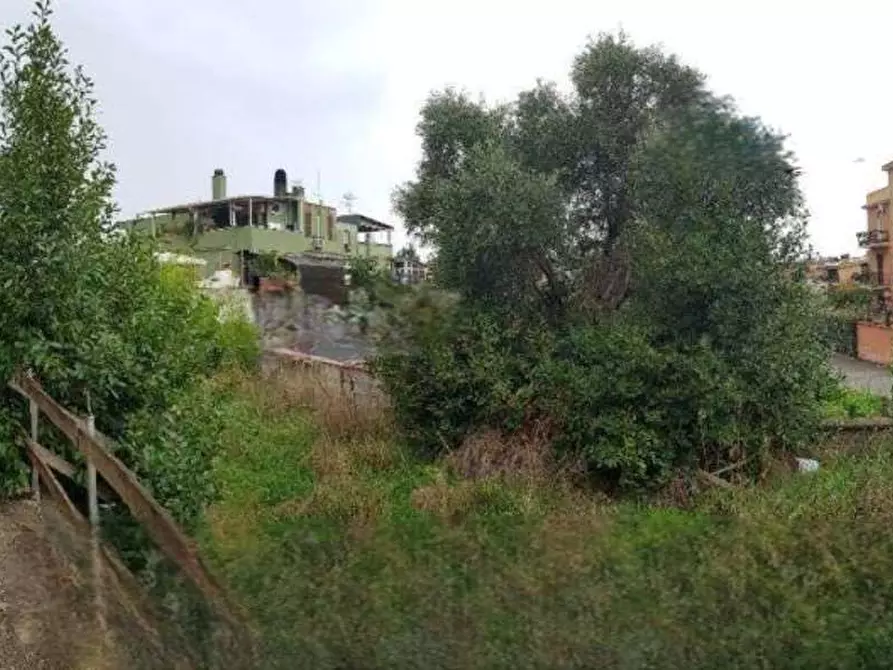 Immagine 1 di Stabile in vendita  in Via Carlo Casini a Roma