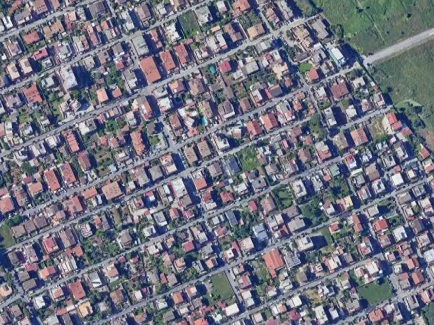 Immagine 10 di Stabile in vendita  in Via Carlo Casini a Roma