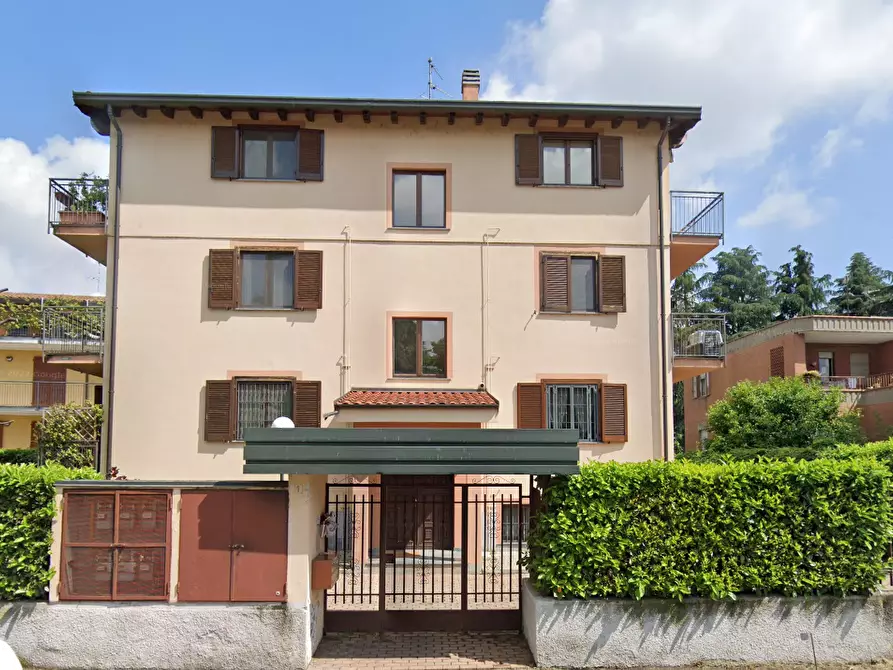 Immagine 4 di Appartamento in vendita  in Via Giotto a Trezzano Sul Naviglio