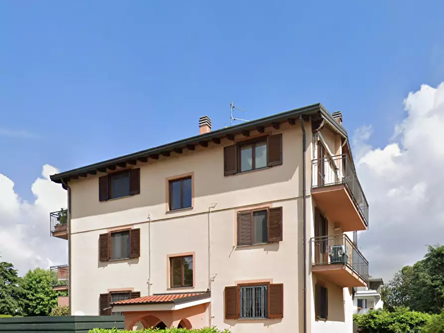 Immagine 6 di Appartamento in vendita  in Via Giotto a Trezzano Sul Naviglio