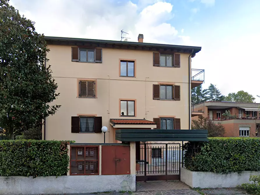 Immagine 8 di Appartamento in vendita  in Via Giotto a Trezzano Sul Naviglio