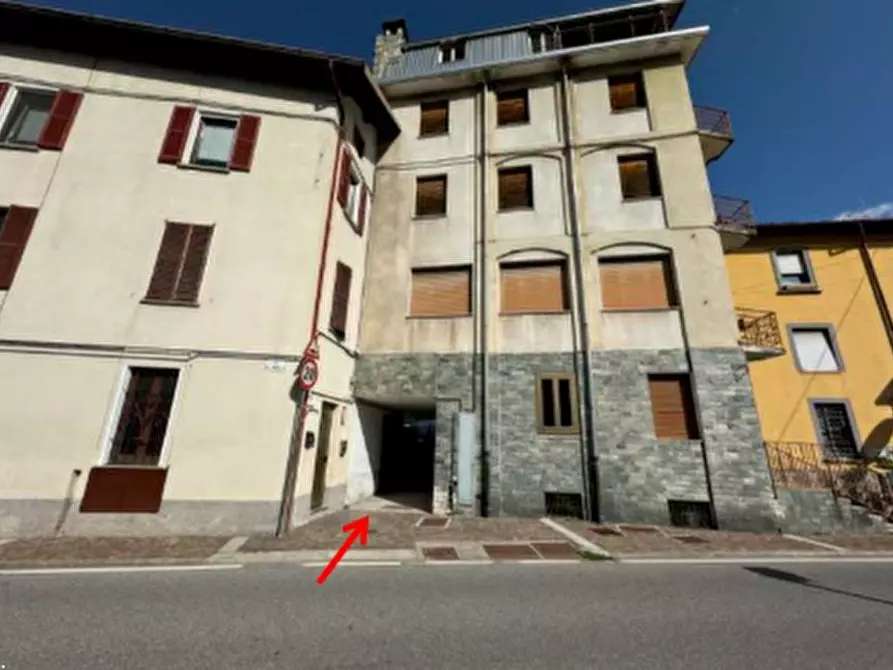 Immagine 2 di Porzione di casa in vendita  in Via Vittorio Emanuele a Introbio