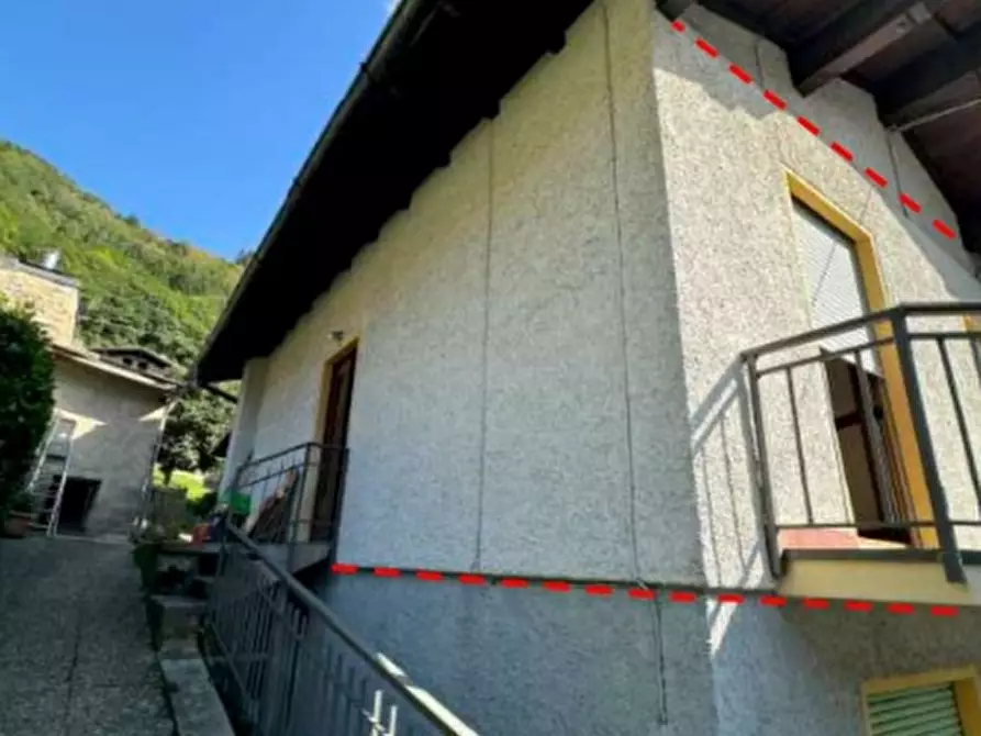 Immagine 5 di Appartamento in vendita  in Via Vittorio Emanuele a Introbio