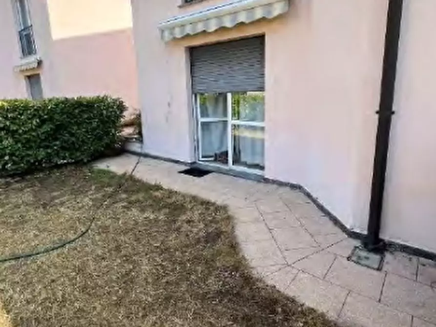 Immagine 11 di Appartamento in vendita  in Via Guglielmo Marconi  a Costa Masnaga