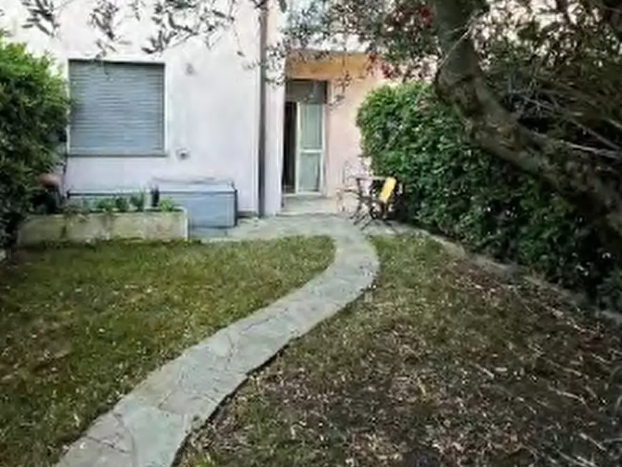 Immagine 15 di Appartamento in vendita  in Via Guglielmo Marconi  a Costa Masnaga