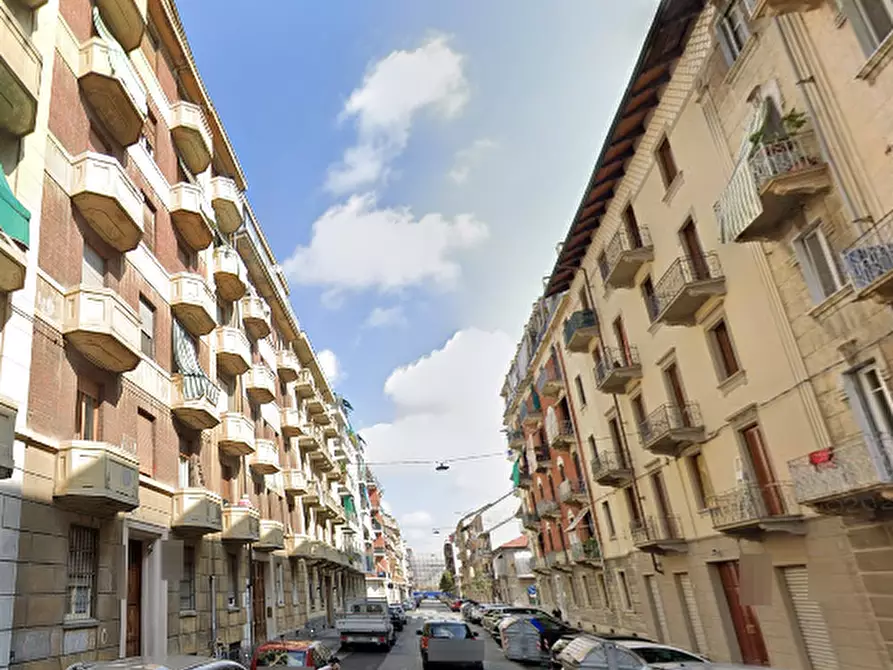 Immagine 5 di Appartamento in vendita  in Via Leinì  a Torino