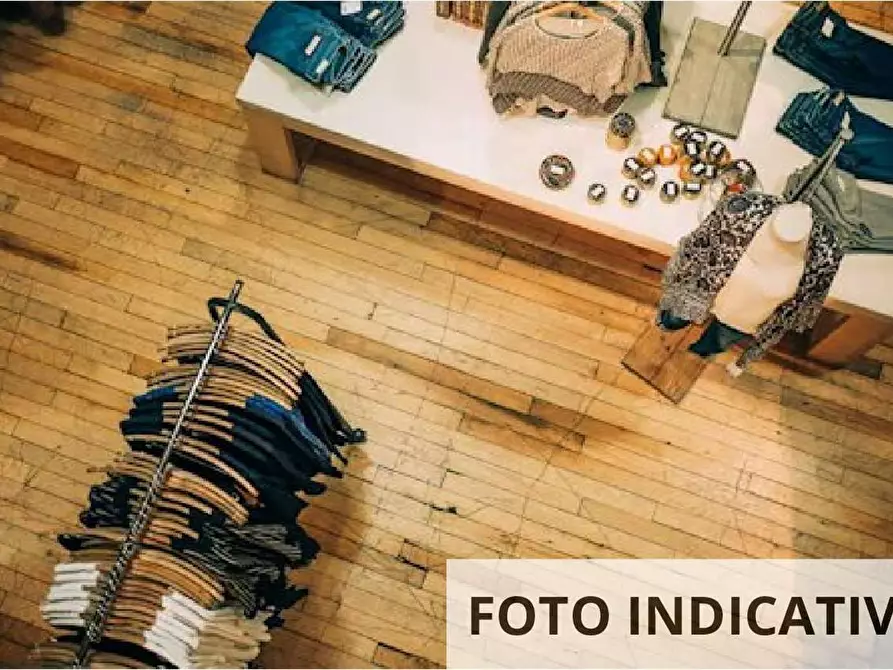Immagine 16 di Negozio in vendita  in Via S. Giovanni a Gorizia