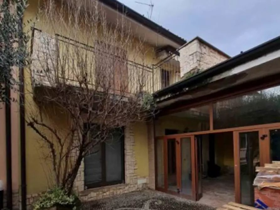 Immagine 1 di Appartamento in vendita  in Viale Rimembranze a Cividate Al Piano