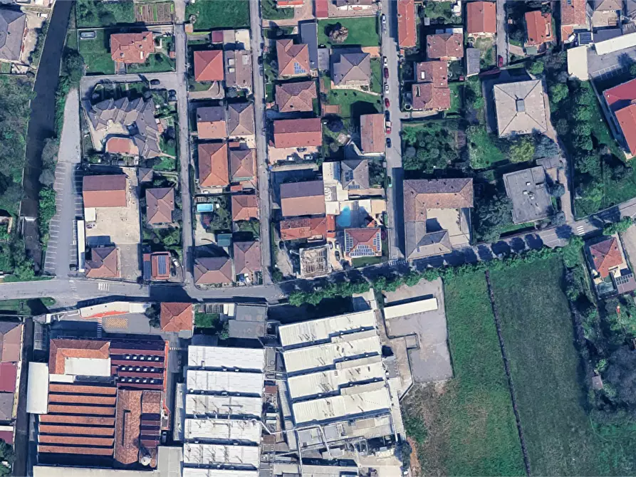 Immagine 14 di Appartamento in vendita  in Viale Rimembranze a Cividate Al Piano