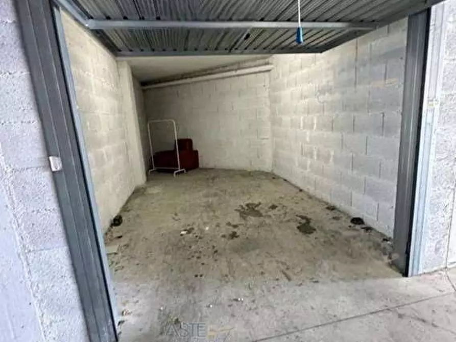 Immagine 30 di Appartamento in vendita  in Viale Gianluigi Bonelli a Roma