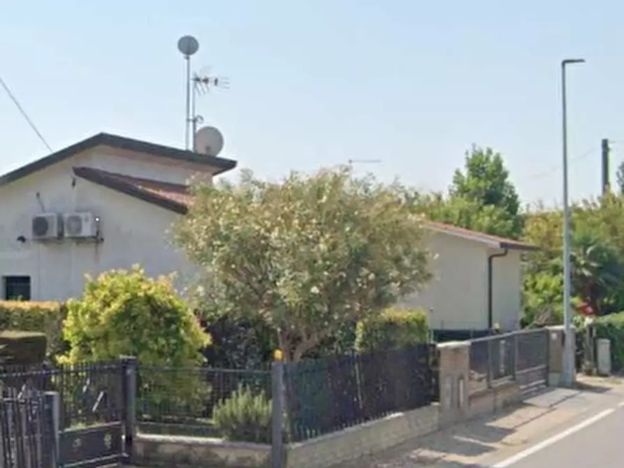 Immagine 18 di Appartamento in vendita  in Via Guglielmo Marconi a Campagna Lupia