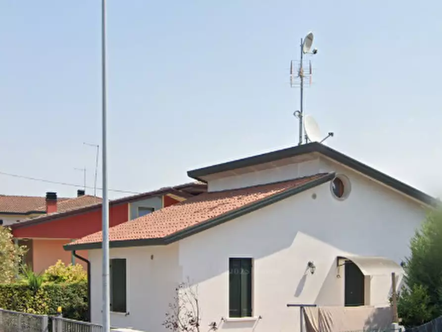 Immagine 7 di Appartamento in vendita  in Via Guglielmo Marconi a Campagna Lupia