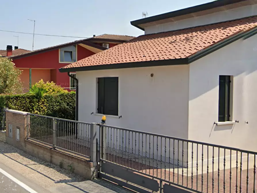 Immagine 6 di Appartamento in vendita  in Via Guglielmo Marconi a Campagna Lupia