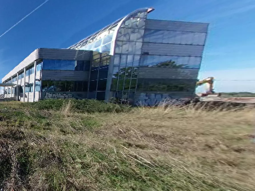 Immagine 2 di Stabile in vendita  in Via Pablo Neruda a Gatteo