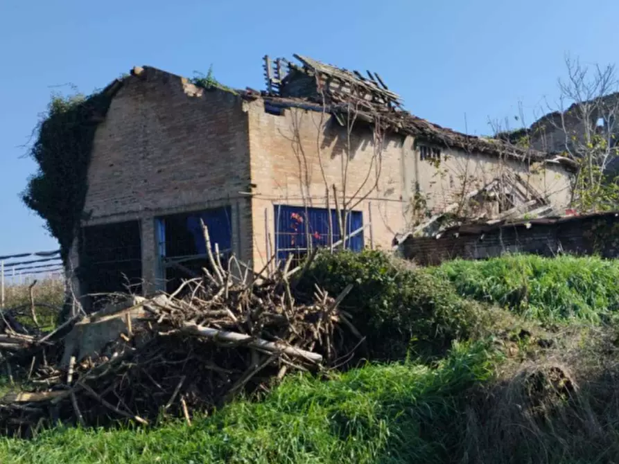 Immagine 1 di Magazzino in vendita  in Via Viazza a San Prospero