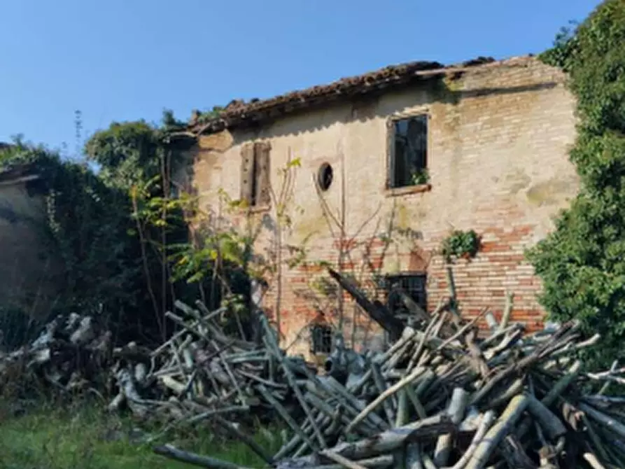 Immagine 5 di Magazzino in vendita  in Via Viazza a San Prospero