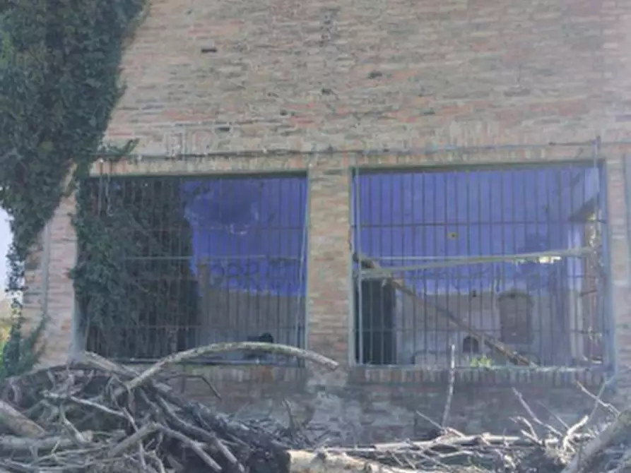 Immagine 7 di Magazzino in vendita  in Via Viazza a San Prospero