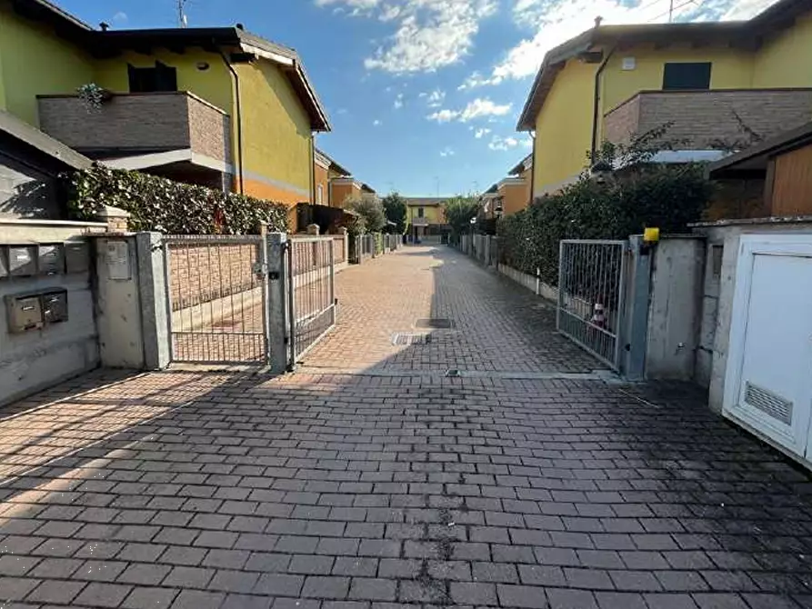 Immagine 2 di Villetta a schiera in vendita  in Strada San Romano Casetto a Ostiglia