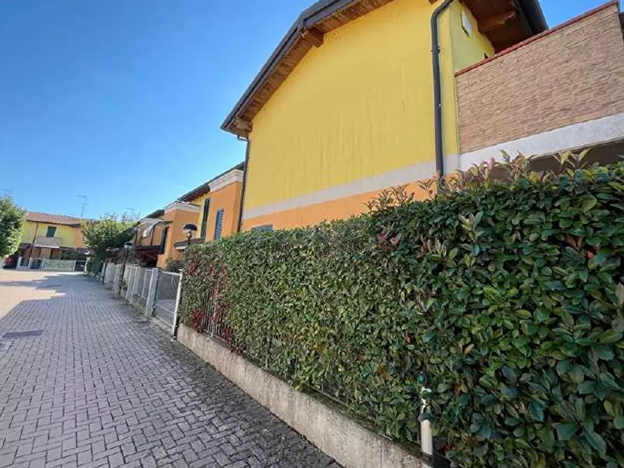 Immagine 3 di Villetta a schiera in vendita  in Strada San Romano Casetto a Ostiglia