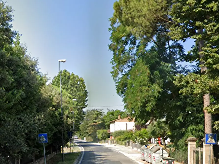 Immagine 11 di Ufficio in vendita  in Via Petrosa a Ravenna