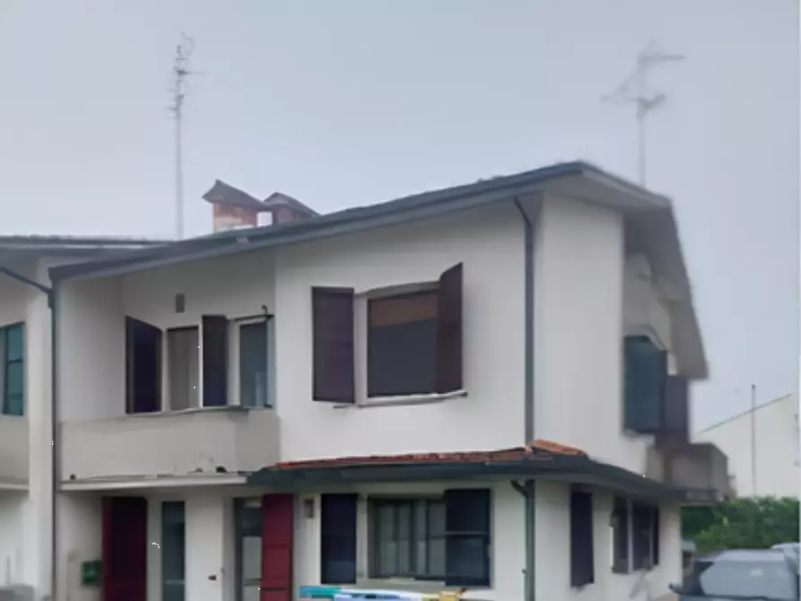 Immagine 4 di Casa indipendente in vendita  in Via XVII Novembre a Russi
