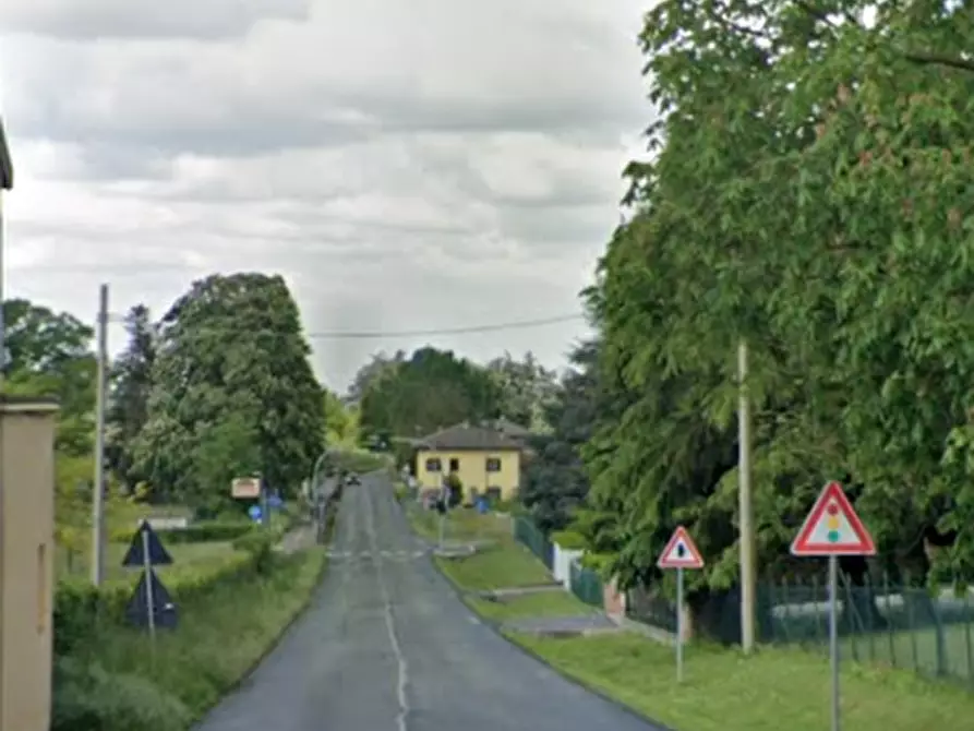 Immagine 4 di Magazzino in vendita  in Via Collecchio a Sala Baganza