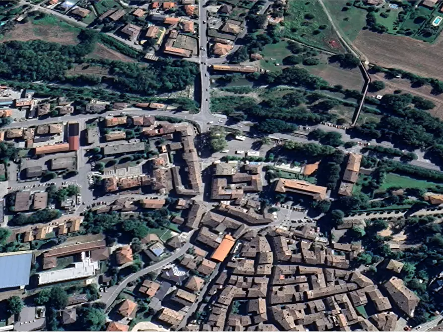 Immagine 14 di Appartamento in vendita  in Via Dante Alighieri a Castell'arquato