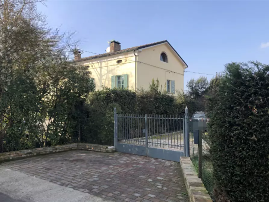 Immagine 2 di Porzione di casa in vendita  in Via Manzoni a Sorbolo Mezzani