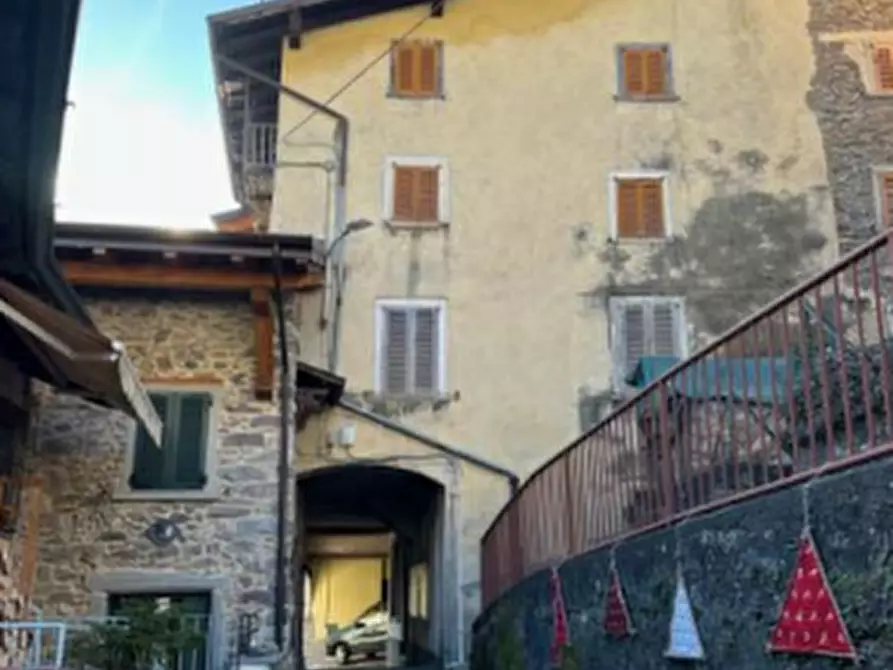 Immagine 3 di Porzione di casa in vendita  in Via Bereri a Mezzoldo
