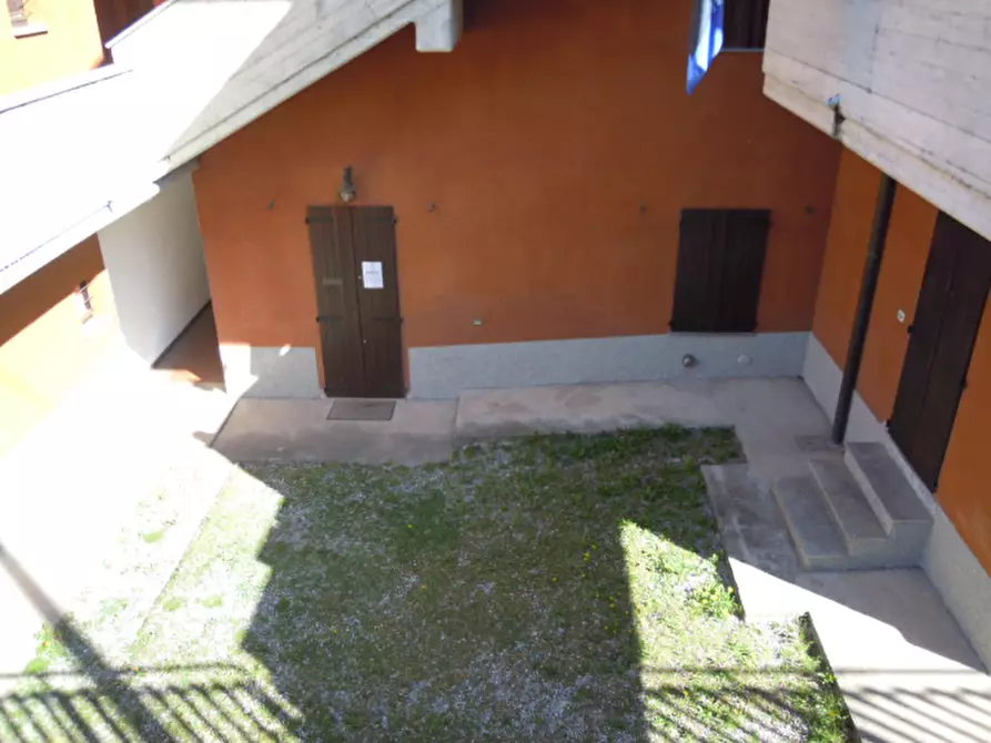 Immagine 1 di Appartamento in vendita  in via Torre a Zogno